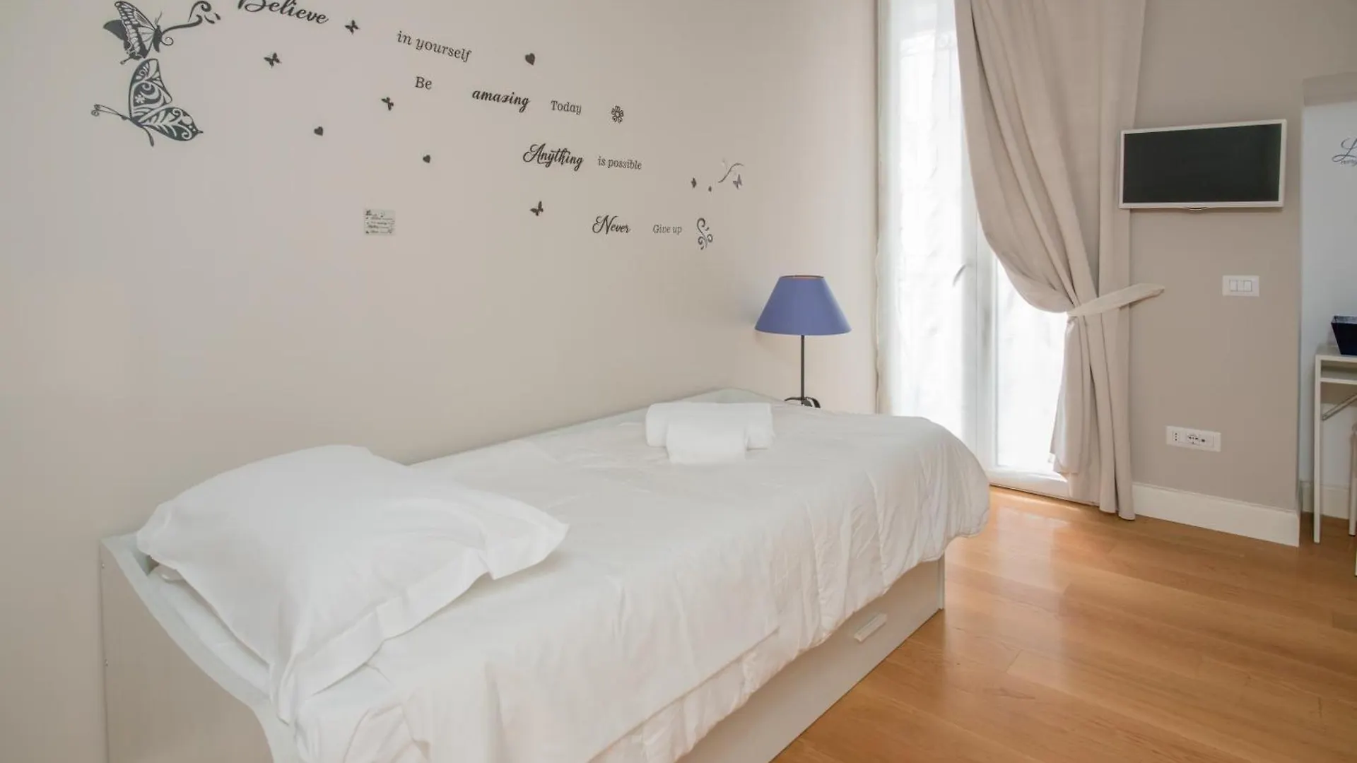 Heart Of Naples By Dimorra Apartment